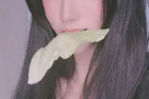 割韭菜、造富婆人设、骗钱2025年明星直播“乱象多”! 割韭菜、造富婆人设、骗钱2025年明星直播“乱象多”!