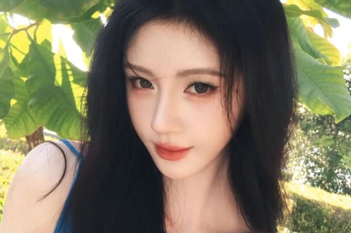 香港女星淡出娱乐多年曾因丈夫出轨离婚如今在国外经营武馆
