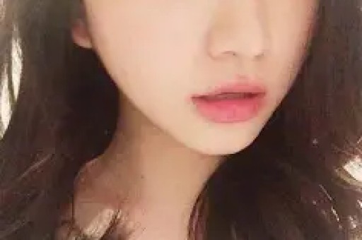 网红草帽姐刚出院就做公益！回老家给村民送月饼反被网友怼作秀